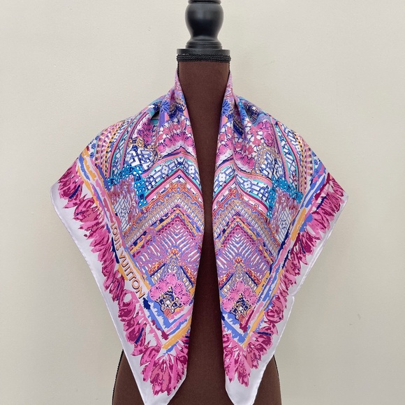 Louis Vuitton Scarf Monogram Flowers Paradise Barbie Pink Silk Wrap - Picture 4 of 13